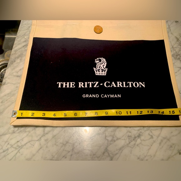 🔴RITZ CARLTON NWOT FABRIC LARGE TOTE🔴EXCELLENT CONDITION!! - Picture 2 of 8